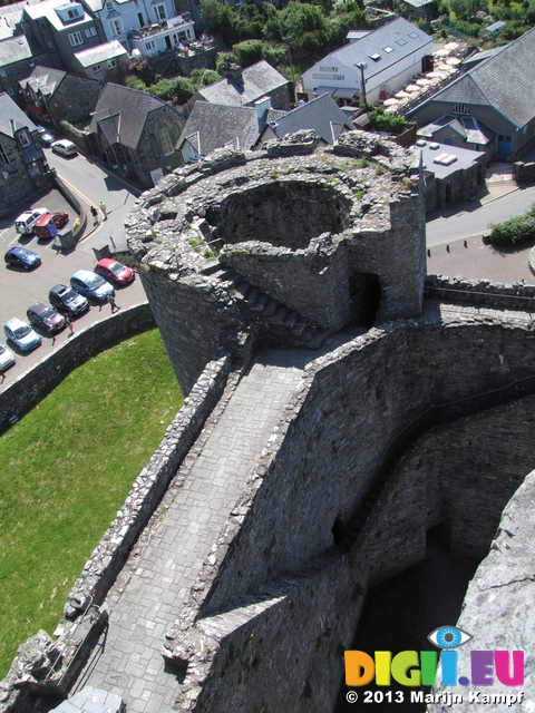 SX29155 Tower Harlech Castle